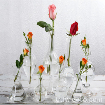 Kısa çiçekler için mini berrak şeritli cam vazo